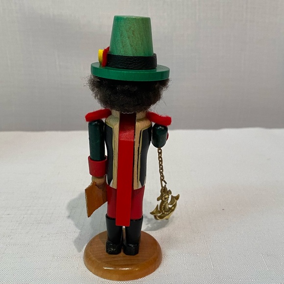 Steinbach Mini Christopher Columbus Nutcracker w/Anchor & Sign 1492-1992 5" Tall - Picture 8 of 16